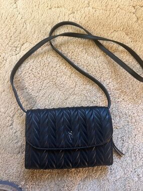 Simply Vera Vera Wang Black Quilted Crossbody Bag